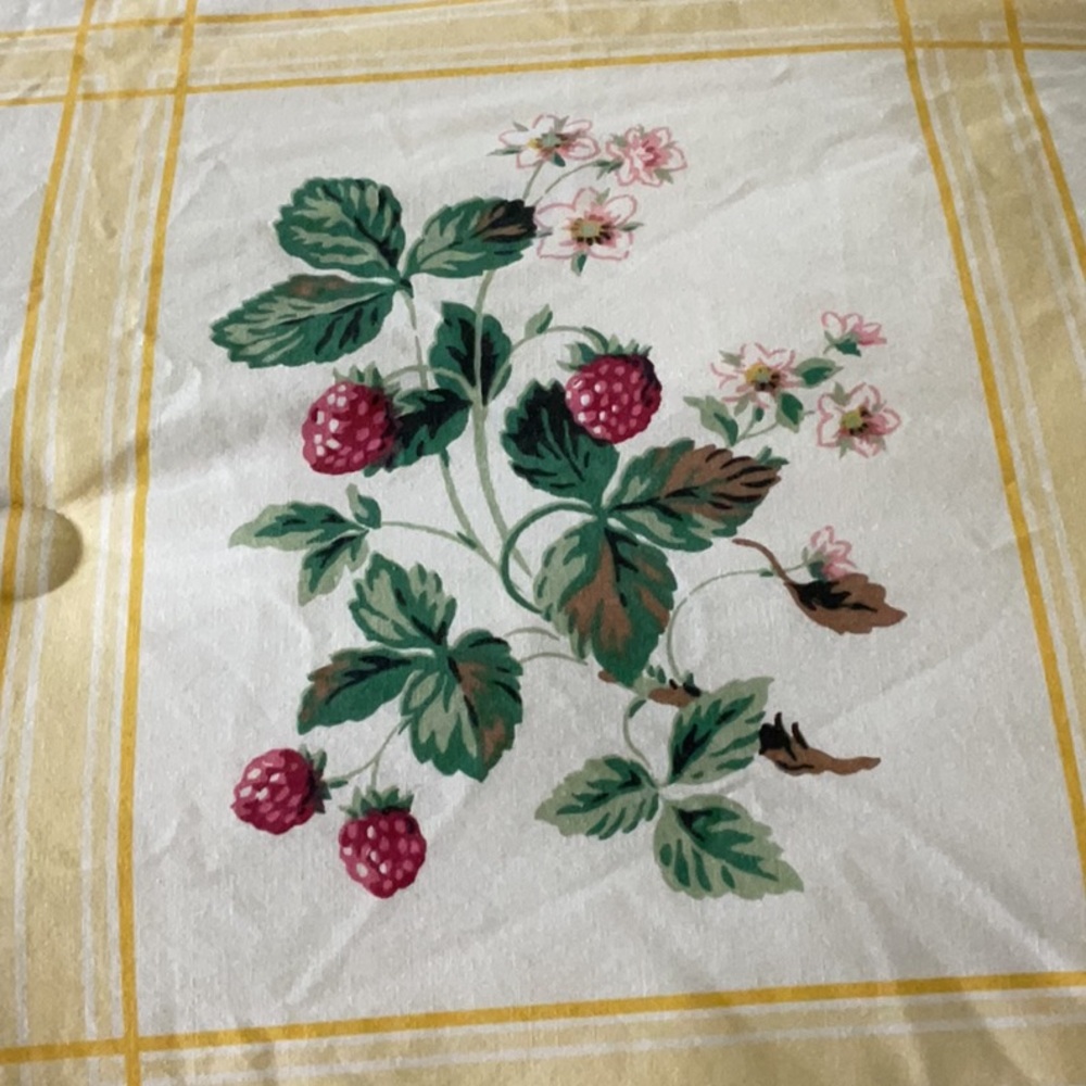 Vintage Liz Claiborne ‘Full Bloom’ comforter. Queen. Very nice. - Picture 4 of 16